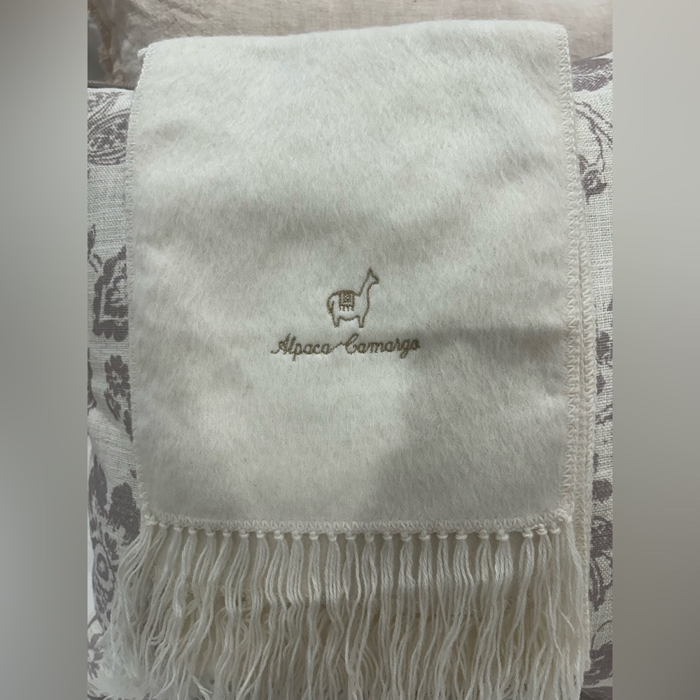 Alpaca Camargo Cream Scarf